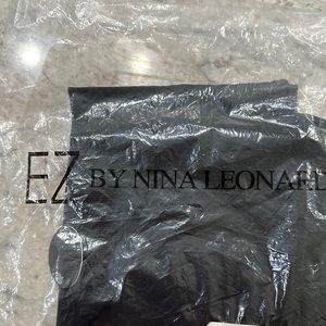 NEW 2 Pack of Super Soft “EZ by Nina Leonard” Ankle Length Leggins, Gray & Black